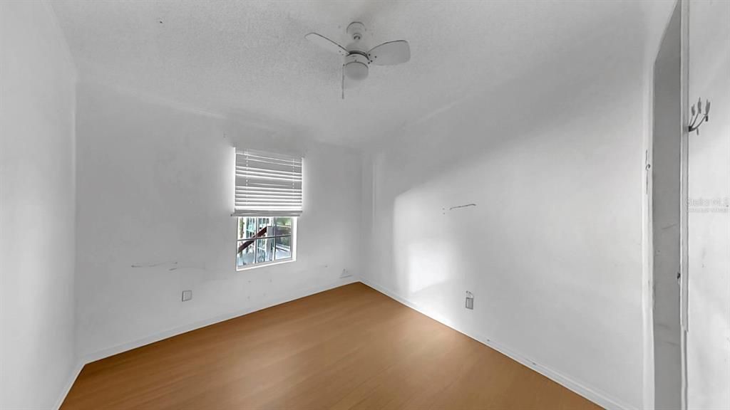 На продажу: $285,000 (4 спален, 2 ванн, 2403 Квадратных фут)