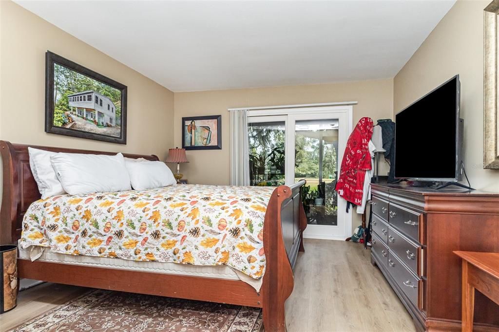 En Venta: $235,000 (2 camas, 2 baños, 1038 Pies cuadrados)