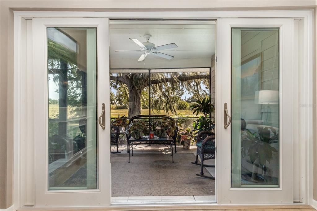 En Venta: $235,000 (2 camas, 2 baños, 1038 Pies cuadrados)