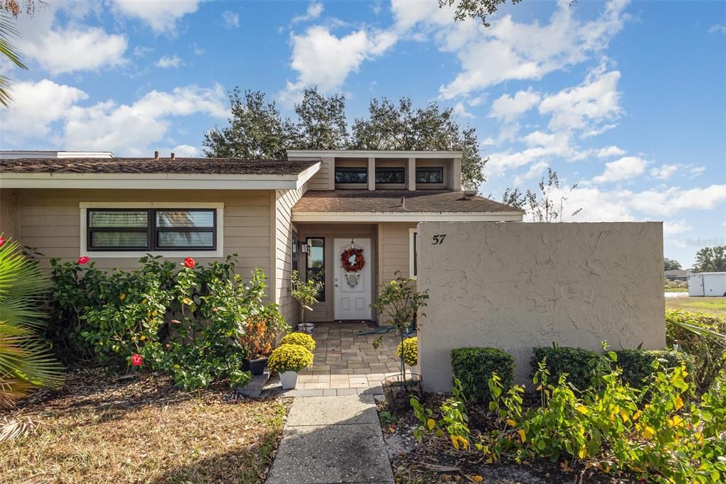 En Venta: $235,000 (2 camas, 2 baños, 1038 Pies cuadrados)