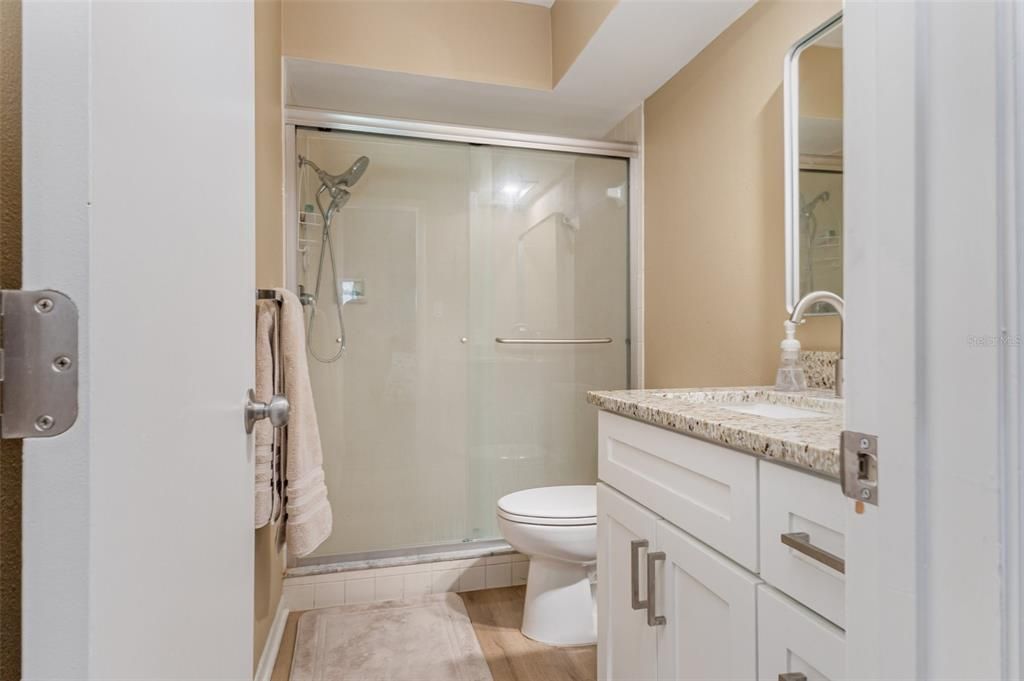 En Venta: $235,000 (2 camas, 2 baños, 1038 Pies cuadrados)