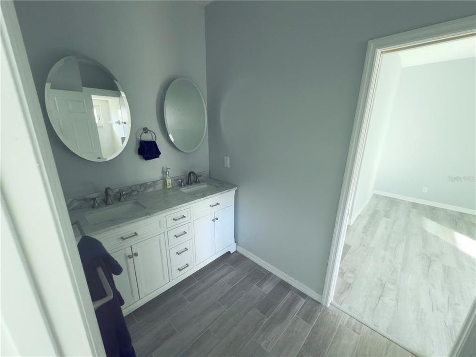 For Sale: $449,500 (3 beds, 2 baths, 2074 Square Feet)