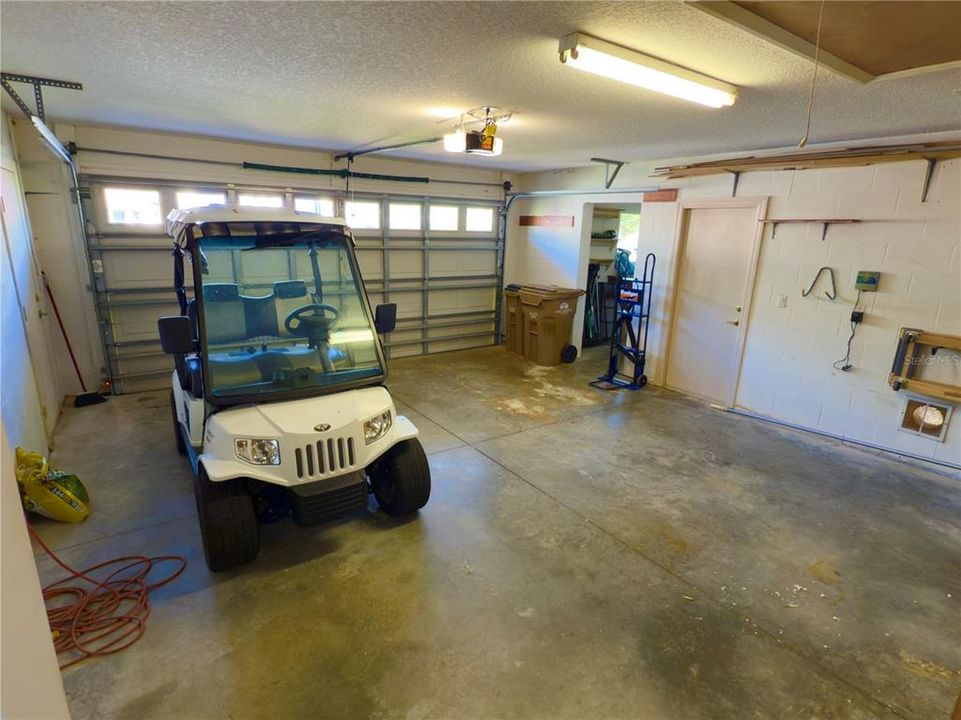 For Sale: $449,500 (3 beds, 2 baths, 2074 Square Feet)