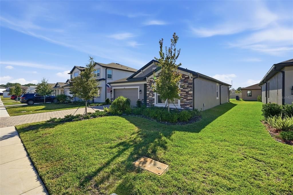 For Sale: $349,900 (3 beds, 2 baths, 1783 Square Feet)