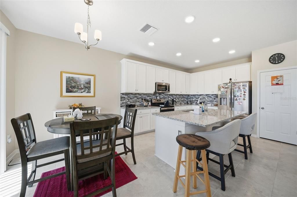 For Sale: $349,900 (3 beds, 2 baths, 1783 Square Feet)