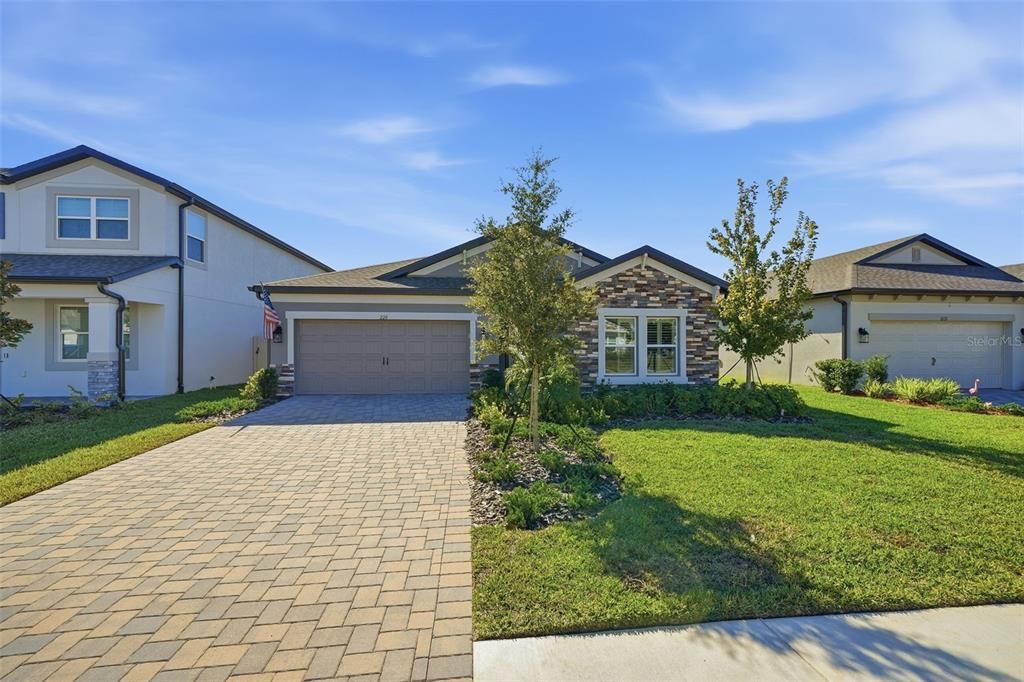 For Sale: $349,900 (3 beds, 2 baths, 1783 Square Feet)