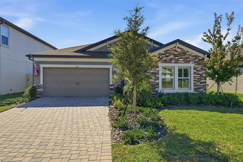 For Sale: $349,900 (3 beds, 2 baths, 1783 Square Feet)