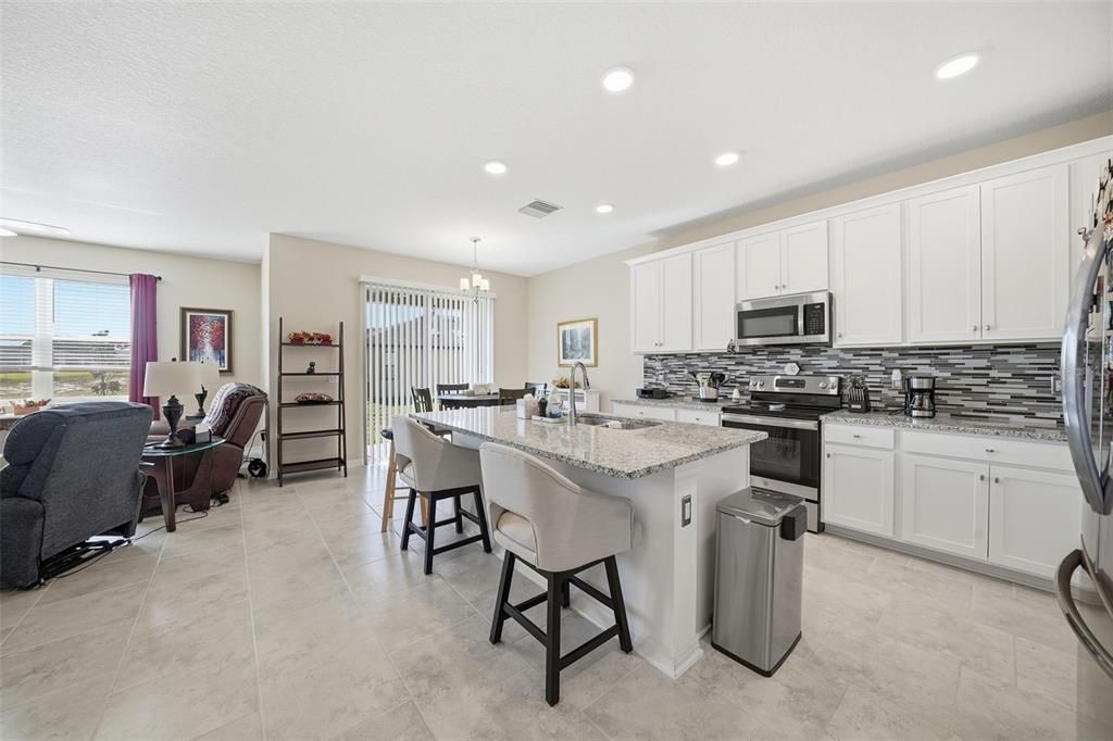 For Sale: $349,900 (3 beds, 2 baths, 1783 Square Feet)