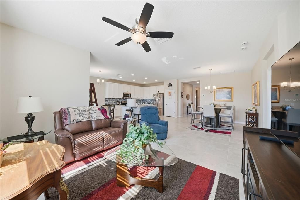 For Sale: $349,900 (3 beds, 2 baths, 1783 Square Feet)