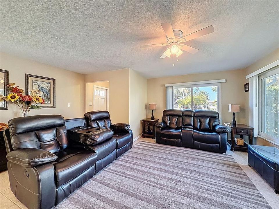 На продажу: $629,000 (3 спален, 2 ванн, 1928 Квадратных фут)