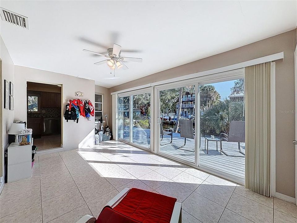 На продажу: $629,000 (3 спален, 2 ванн, 1928 Квадратных фут)