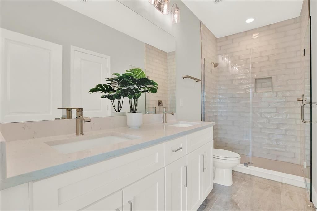 На продажу: $519,900 (3 спален, 2 ванн, 1977 Квадратных фут)