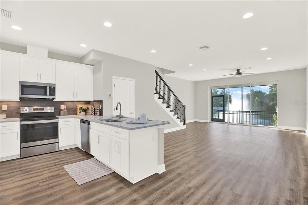 На продажу: $519,900 (3 спален, 2 ванн, 1977 Квадратных фут)