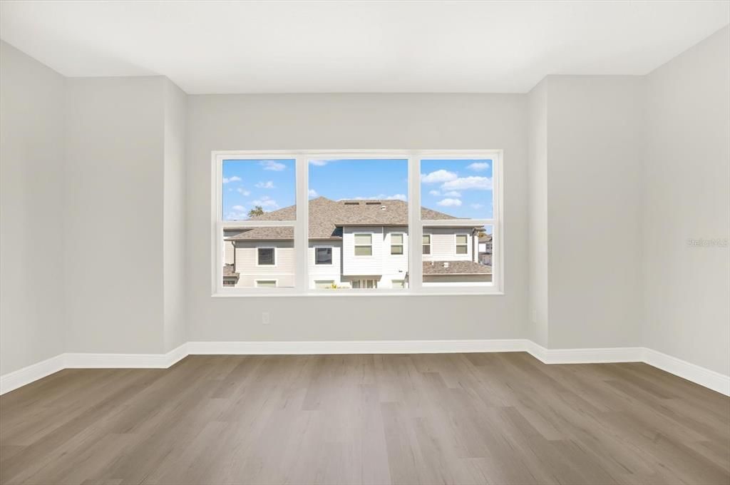 En Venta: $519,900 (3 camas, 2 baños, 1977 Pies cuadrados)