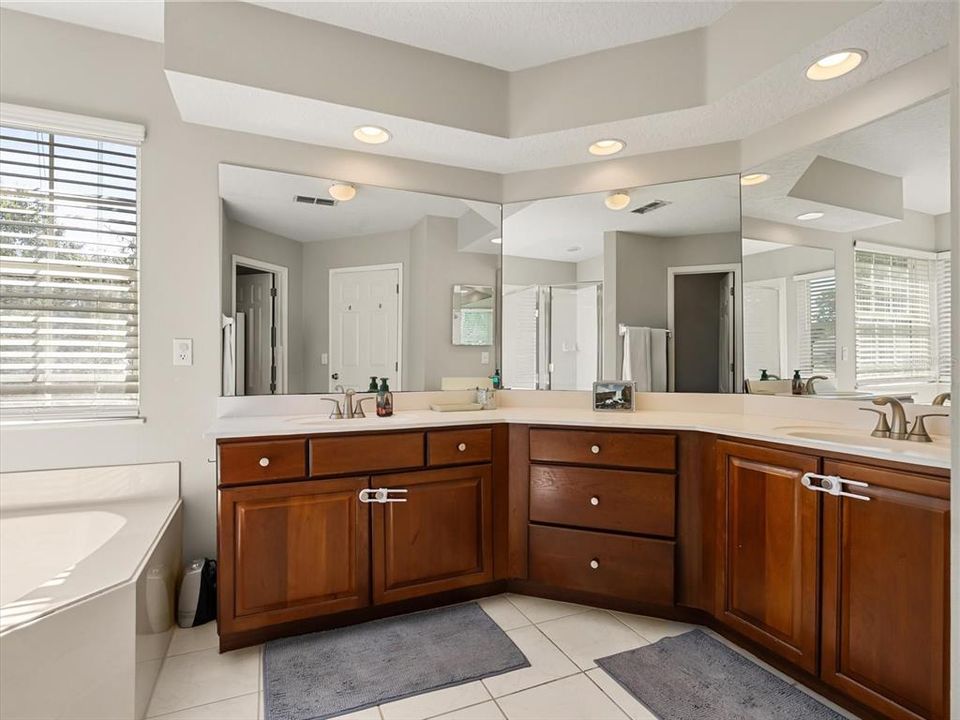 For Sale: $610,000 (4 beds, 2 baths, 2701 Square Feet)