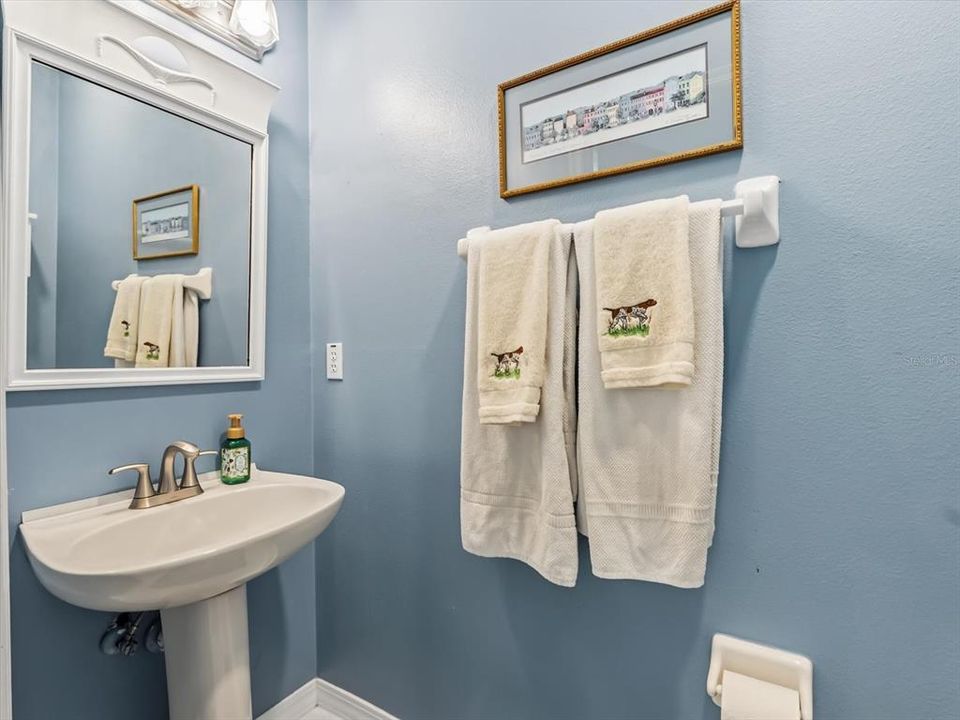 For Sale: $610,000 (4 beds, 2 baths, 2701 Square Feet)