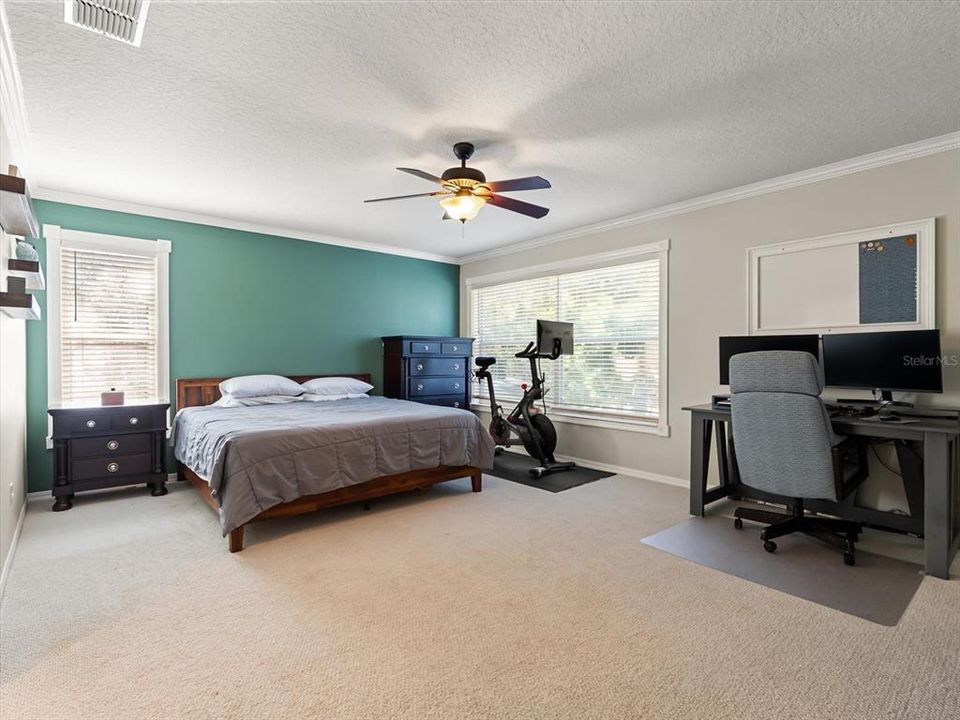 For Sale: $610,000 (4 beds, 2 baths, 2701 Square Feet)