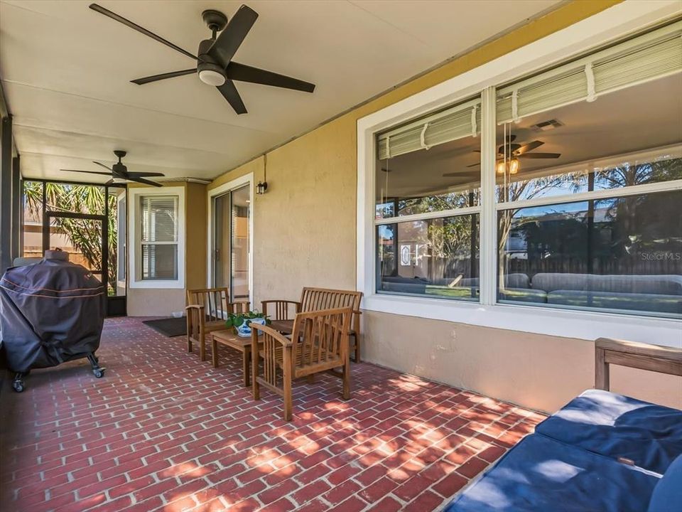For Sale: $610,000 (4 beds, 2 baths, 2701 Square Feet)