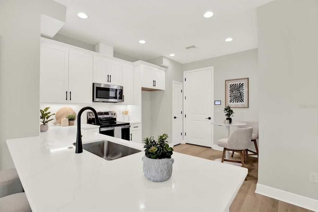 For Sale: $535,000 (3 beds, 2 baths, 1977 Square Feet)