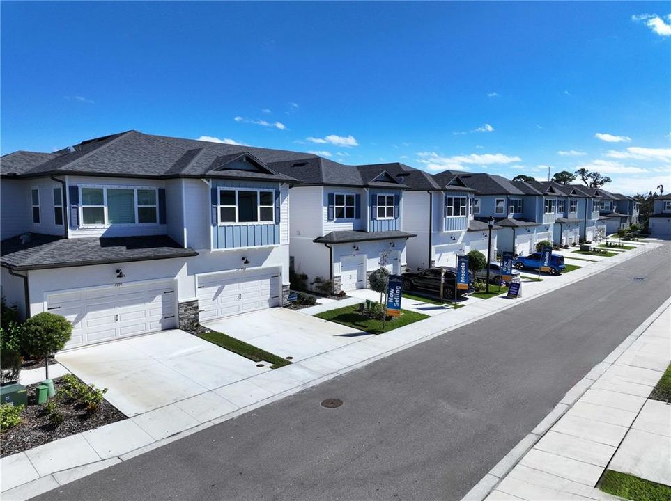 For Sale: $535,000 (3 beds, 2 baths, 1977 Square Feet)