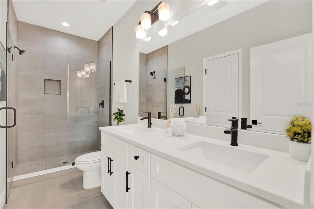 For Sale: $535,000 (3 beds, 2 baths, 1977 Square Feet)