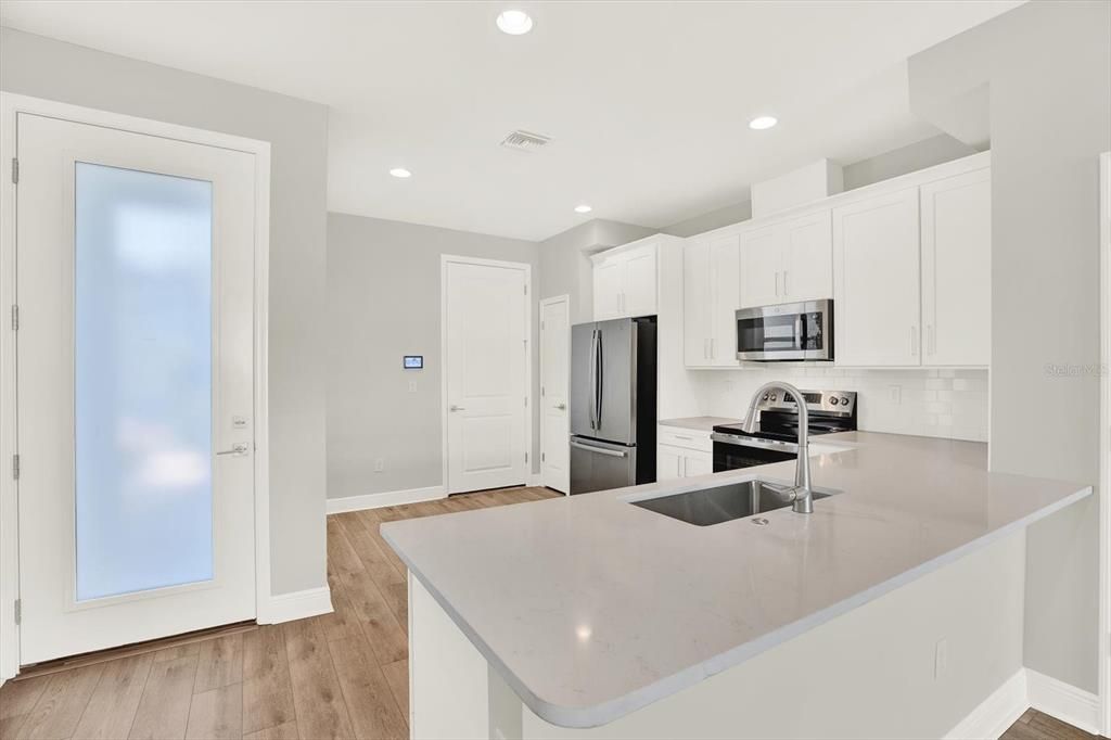 For Sale: $425,000 (2 beds, 2 baths, 1543 Square Feet)