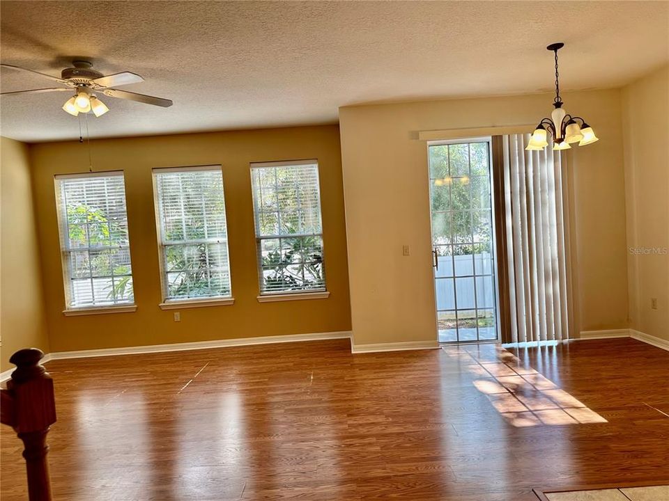 出租: $2,200 (3 贝兹, 2 浴室, 1513 平方英尺)