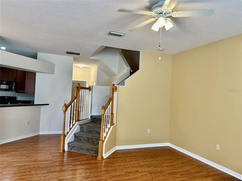 出租: $2,200 (3 贝兹, 2 浴室, 1513 平方英尺)