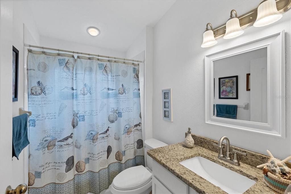 Activo con contrato: $329,000 (3 camas, 2 baños, 1833 Pies cuadrados)