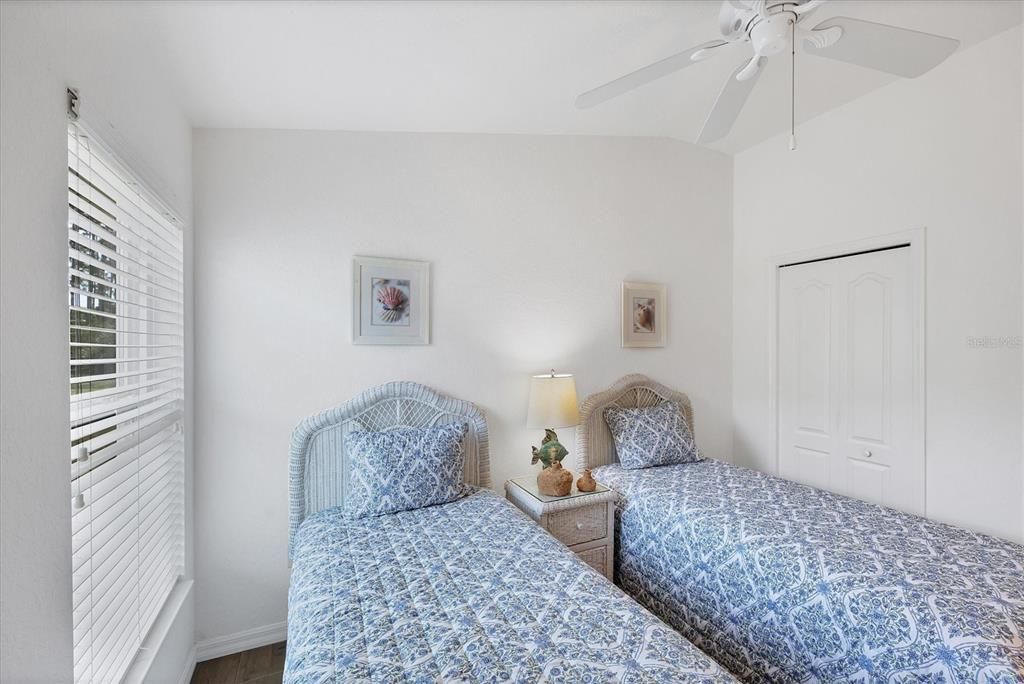 Activo con contrato: $329,000 (3 camas, 2 baños, 1833 Pies cuadrados)