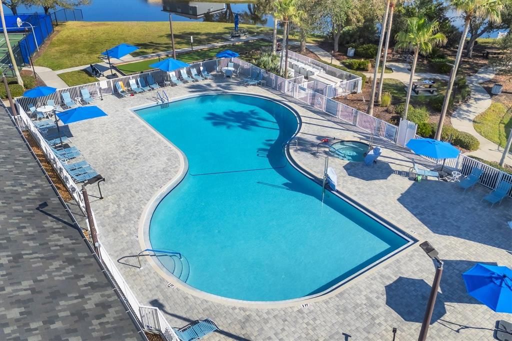 Activo con contrato: $329,000 (3 camas, 2 baños, 1833 Pies cuadrados)