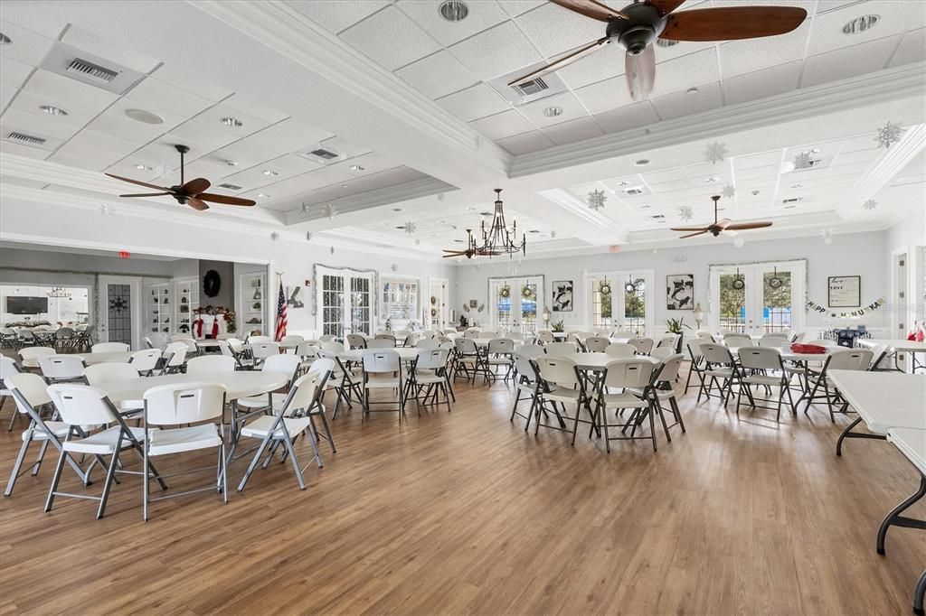 Activo con contrato: $329,000 (3 camas, 2 baños, 1833 Pies cuadrados)