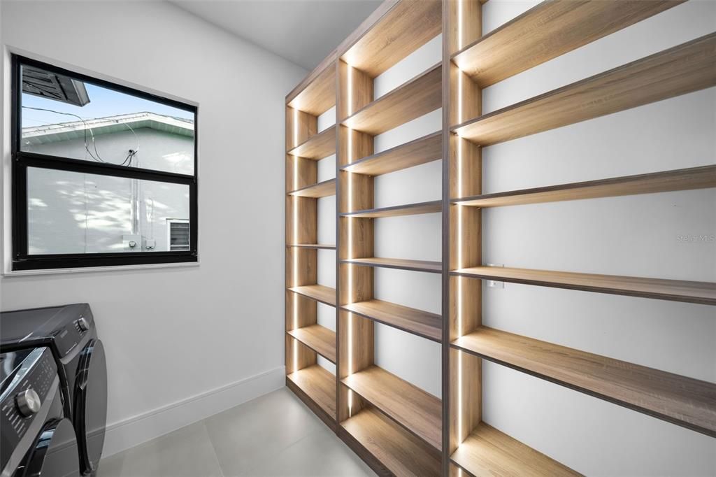 En Venta: $1,190,000 (4 camas, 3 baños, 2567 Pies cuadrados)