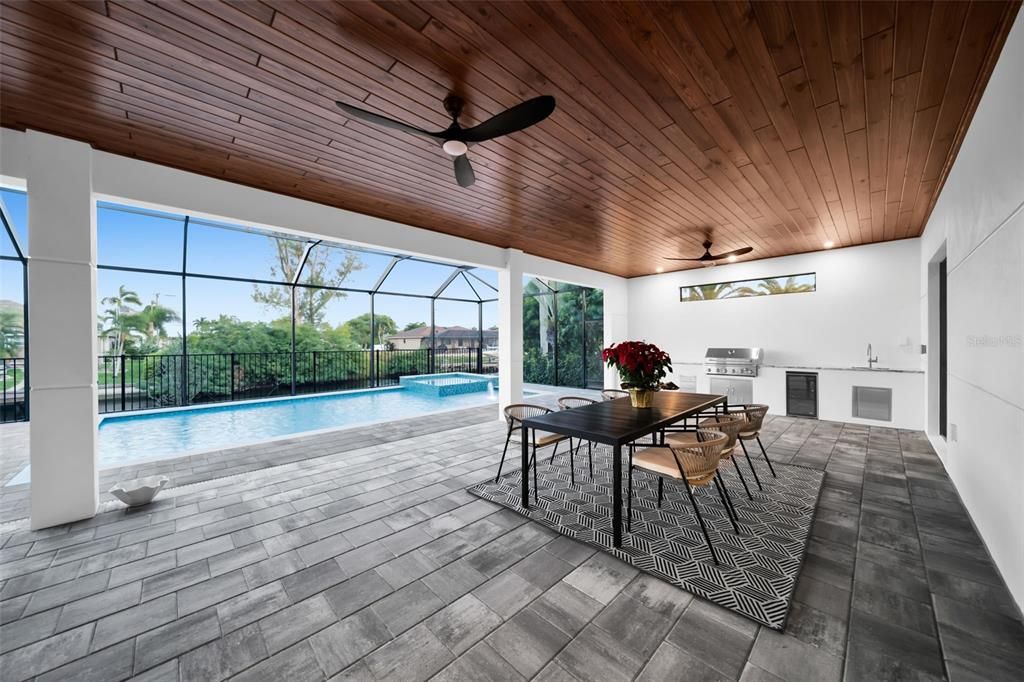 En Venta: $1,190,000 (4 camas, 3 baños, 2567 Pies cuadrados)