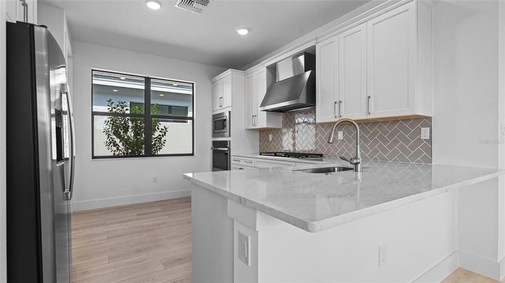 For Sale: $539,990 (2 beds, 2 baths, 1524 Square Feet)