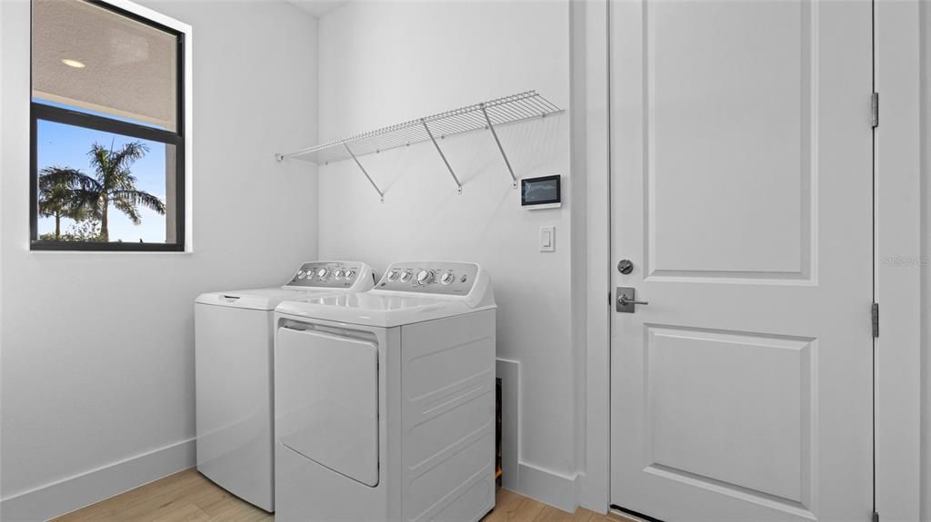 For Sale: $539,990 (2 beds, 2 baths, 1524 Square Feet)