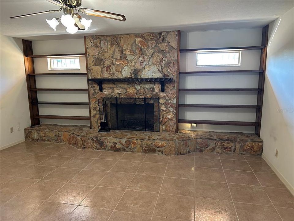 Active With Contract: $374,000 (4 beds, 2 baths, 1855 Square Feet)