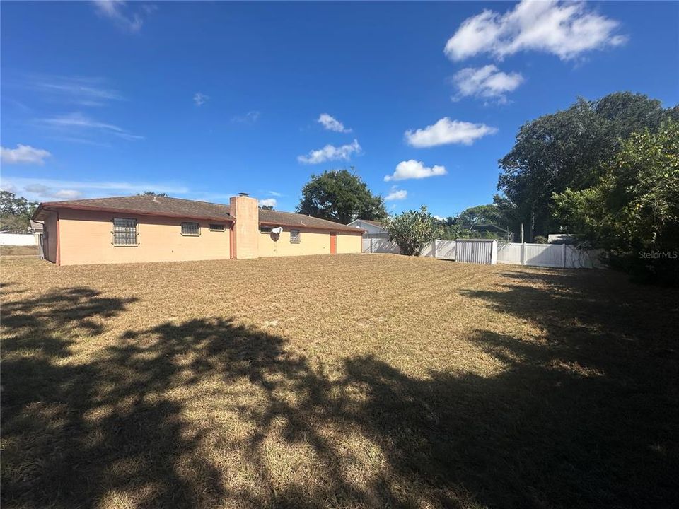 Active With Contract: $374,000 (4 beds, 2 baths, 1855 Square Feet)