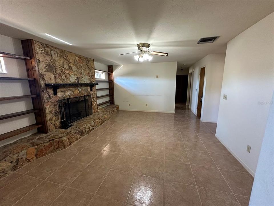 Active With Contract: $374,000 (4 beds, 2 baths, 1855 Square Feet)