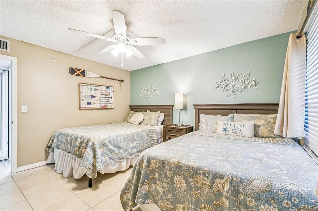 En Venta: $750,000 (2 camas, 2 baños, 1400 Pies cuadrados)