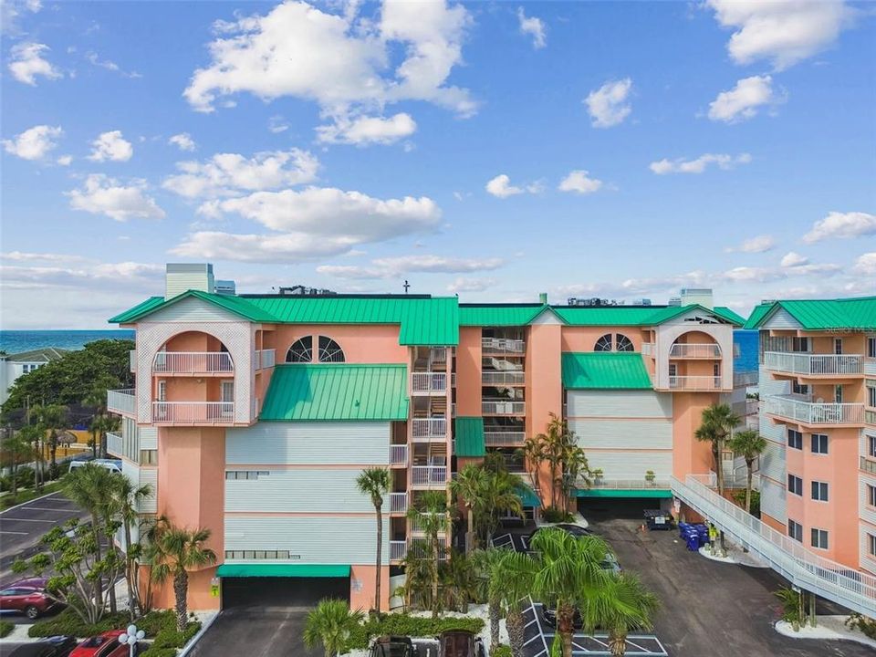 En Venta: $750,000 (2 camas, 2 baños, 1400 Pies cuadrados)