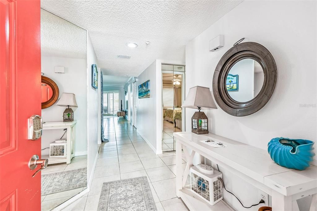 En Venta: $750,000 (2 camas, 2 baños, 1400 Pies cuadrados)