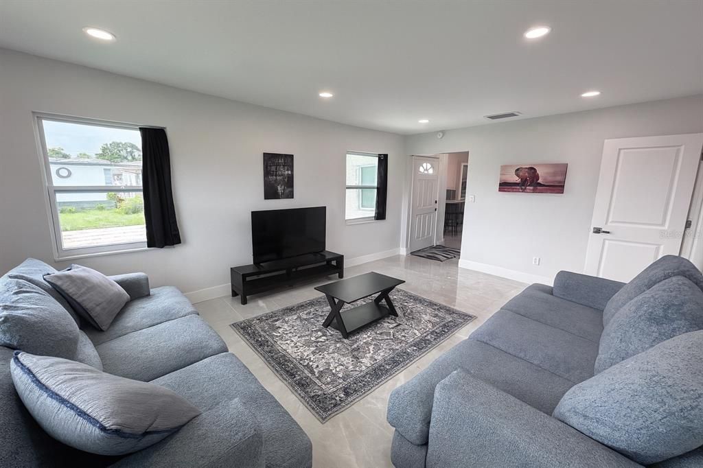 For Sale: $387,000 (3 beds, 2 baths, 1460 Square Feet)