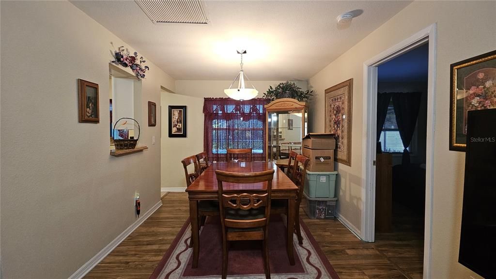 На продажу: $369,900 (3 спален, 3 ванн, 1752 Квадратных фут)