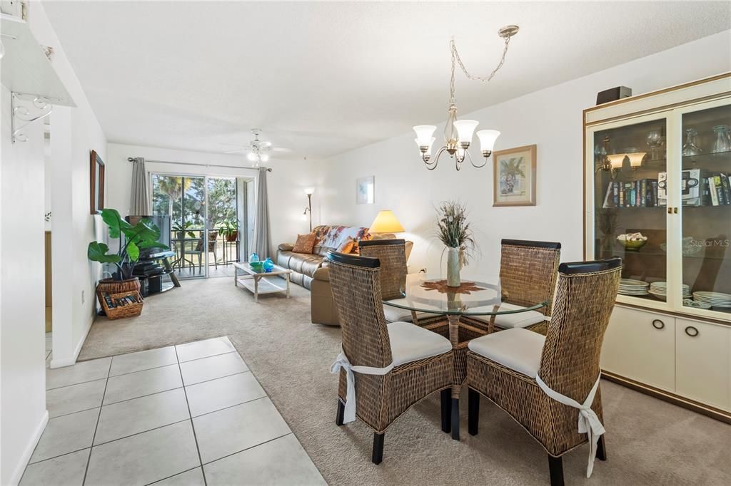 For Sale: $119,900 (2 beds, 1 baths, 951 Square Feet)