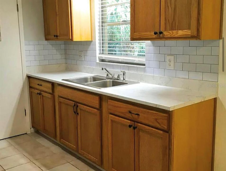 For Sale: $249,500 (3 beds, 1 baths, 1196 Square Feet)