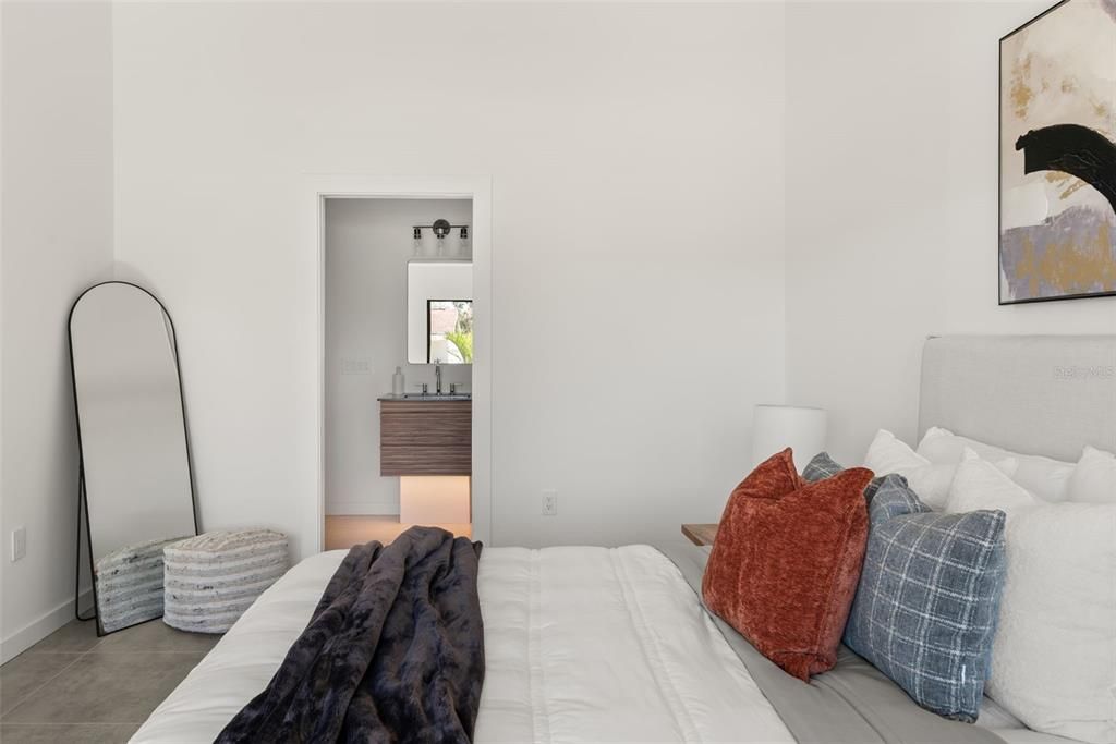 待售: $975,000 (3 贝兹, 3 浴室, 1875 平方英尺)