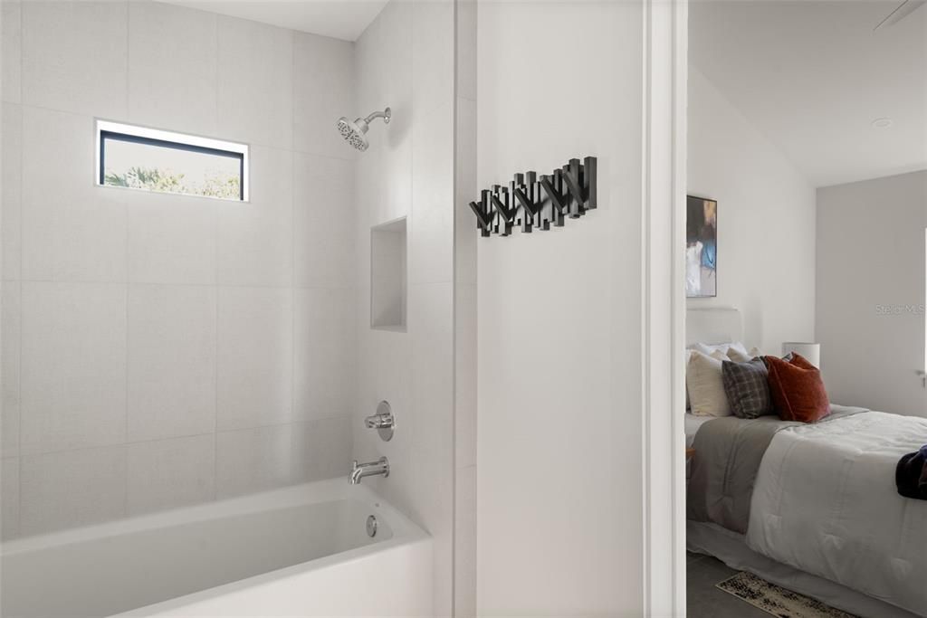 待售: $975,000 (3 贝兹, 3 浴室, 1875 平方英尺)