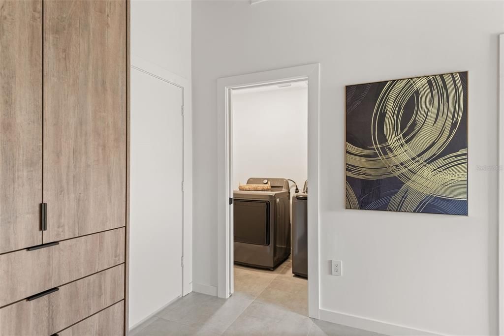 待售: $975,000 (3 贝兹, 3 浴室, 1875 平方英尺)