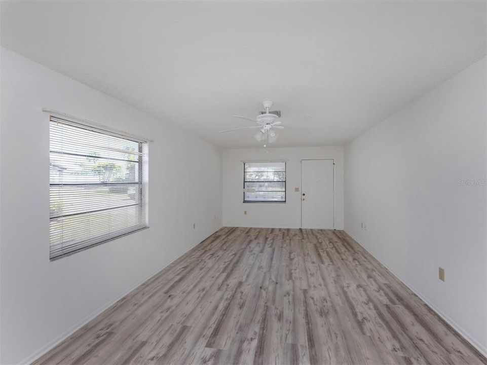 For Rent: $1,750 (2 beds, 1 baths, 900 Square Feet)